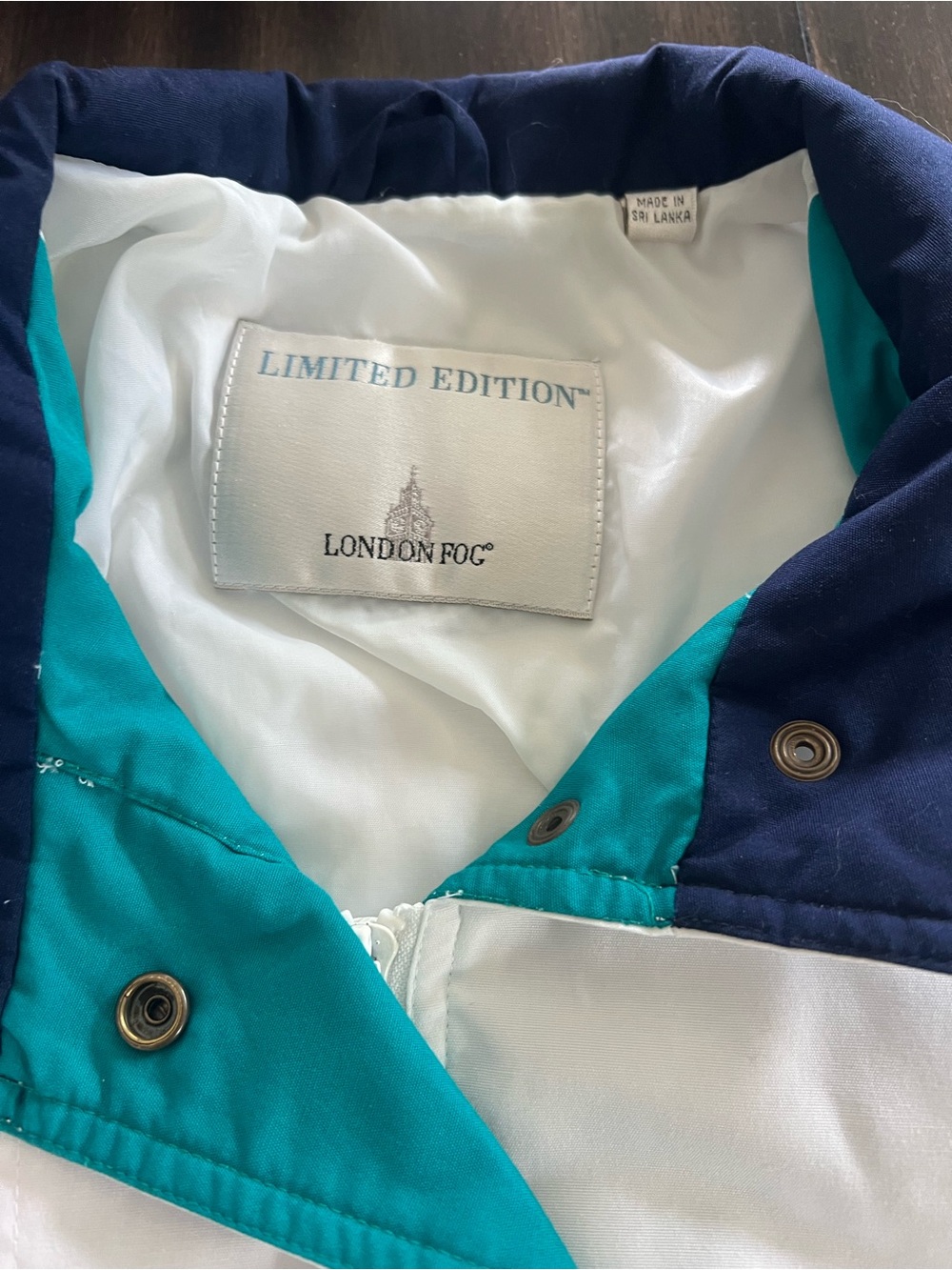 1990s London Fog Limited Edition Jacket - Picture 2 of 7